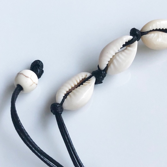 NEW Natural Cowrie Shell Bracelet (black rope) - Picture 5 of 6